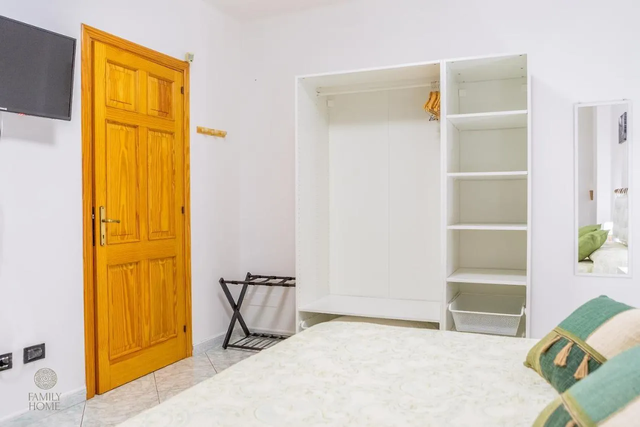 Casa de Férias Family Home Quartu SantʼElena Itália