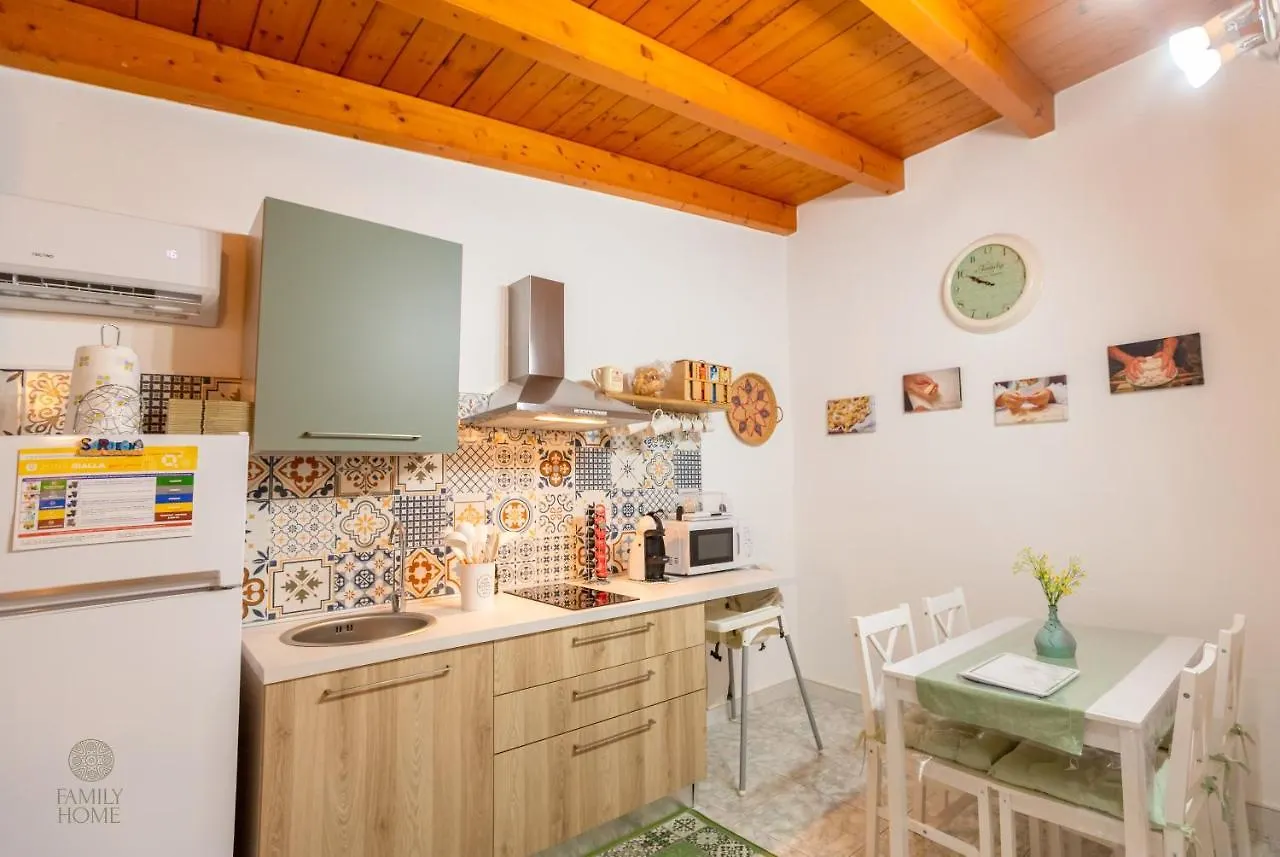 Casa de Férias Family Home Quartu SantʼElena